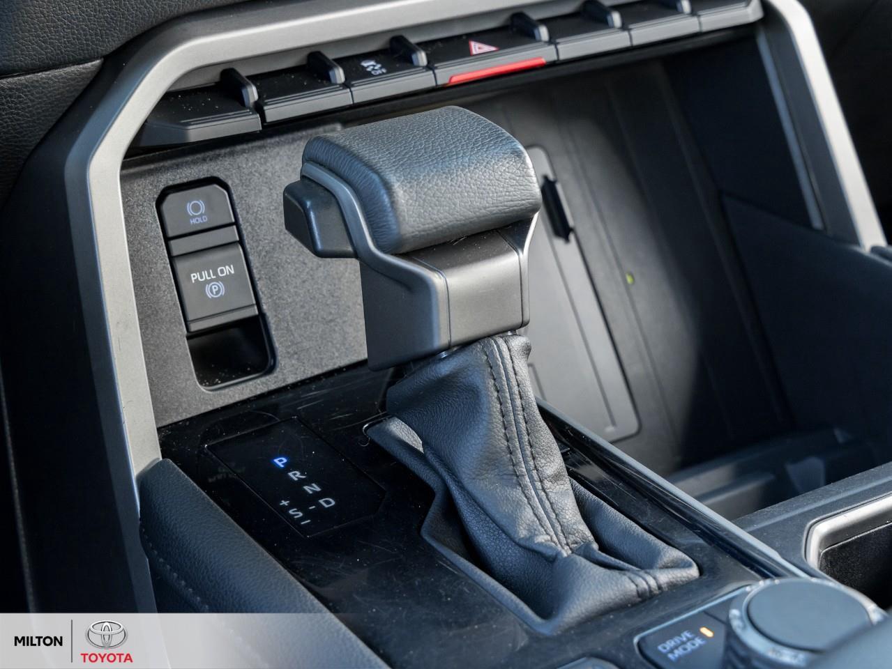 2022 Toyota Tundra LEATHER VENTILATED SEATS HEATED STEERING ONE OWNER Photo