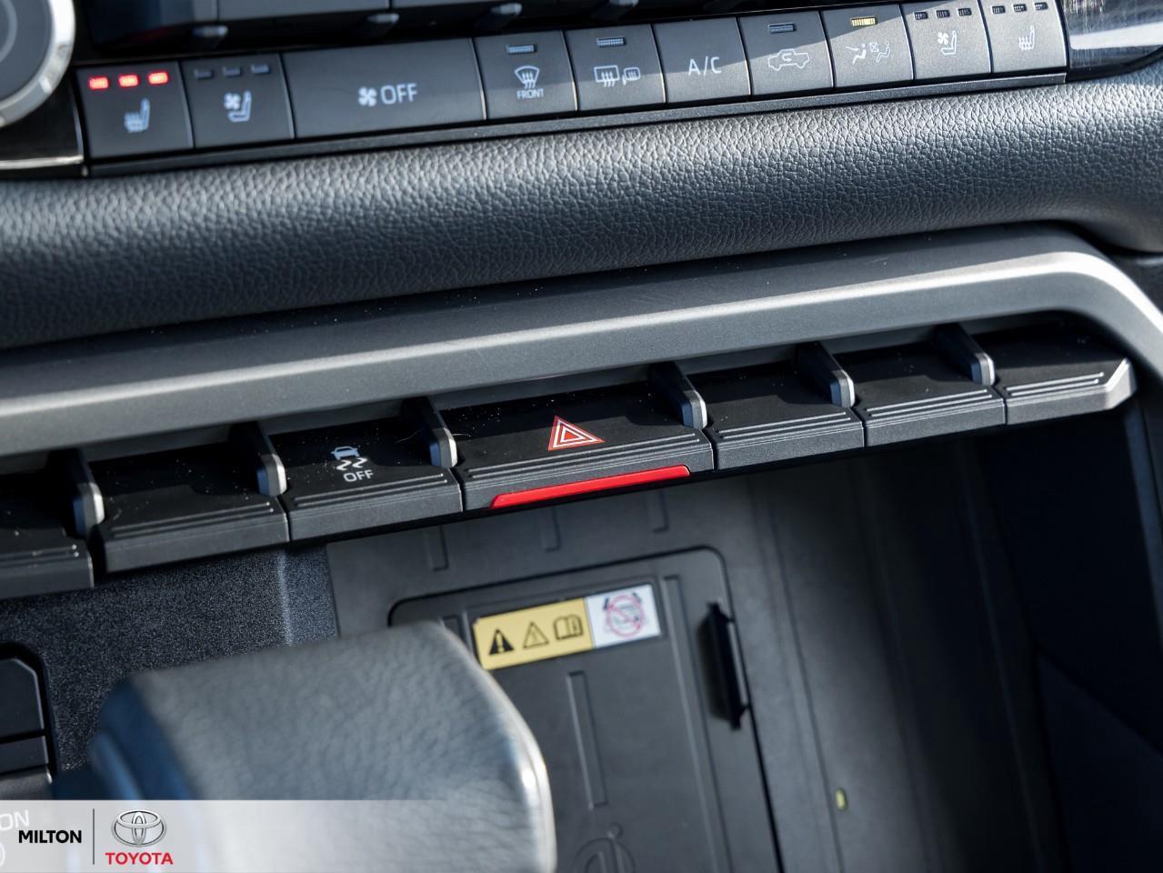 2022 Toyota Tundra LEATHER VENTILATED SEATS HEATED STEERING ONE OWNER Photo