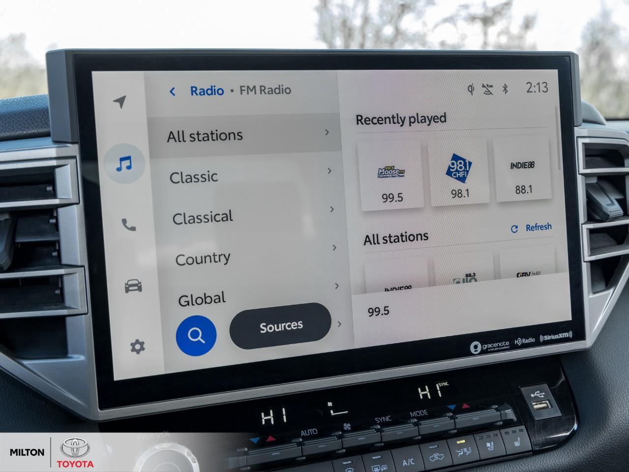 2022 Toyota Tundra LEATHER VENTILATED SEATS HEATED STEERING ONE OWNER Photo