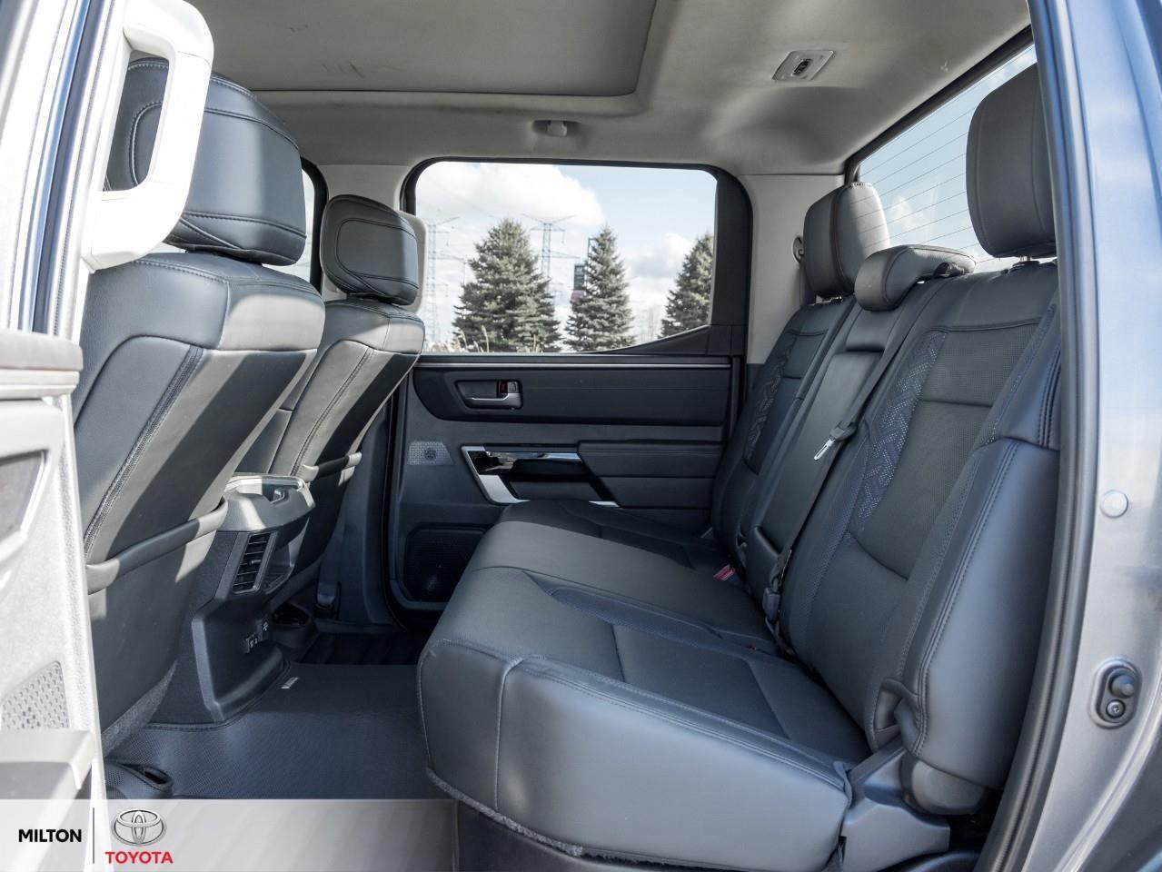 2022 Toyota Tundra LEATHER VENTILATED SEATS HEATED STEERING ONE OWNER Photo