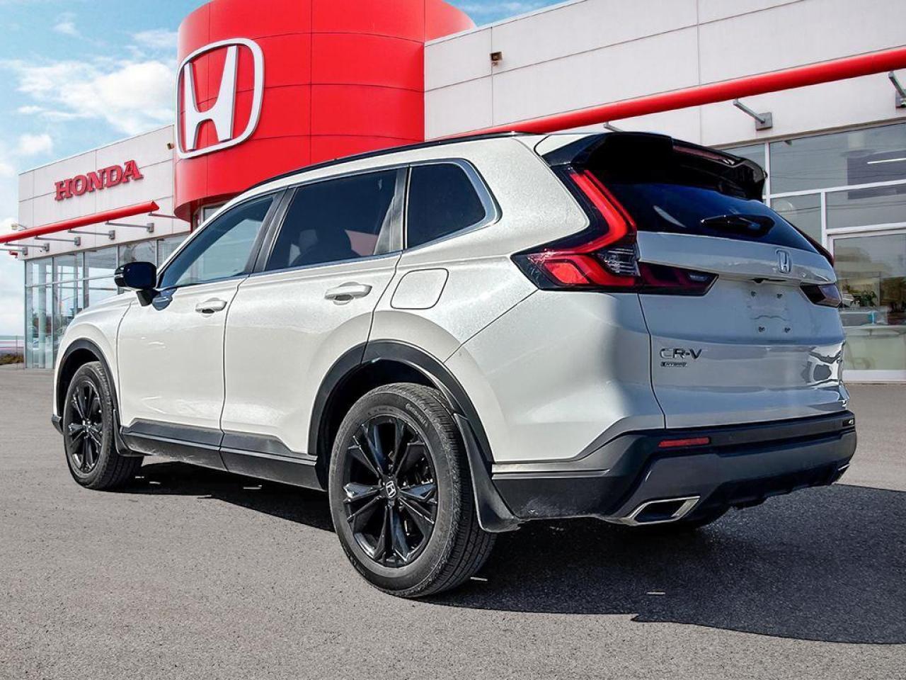 2024 Honda CR-V Hybrid Touring Photo3