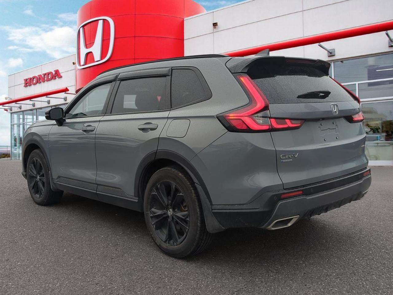 2025 Honda CR-V Hybrid Touring Photo3