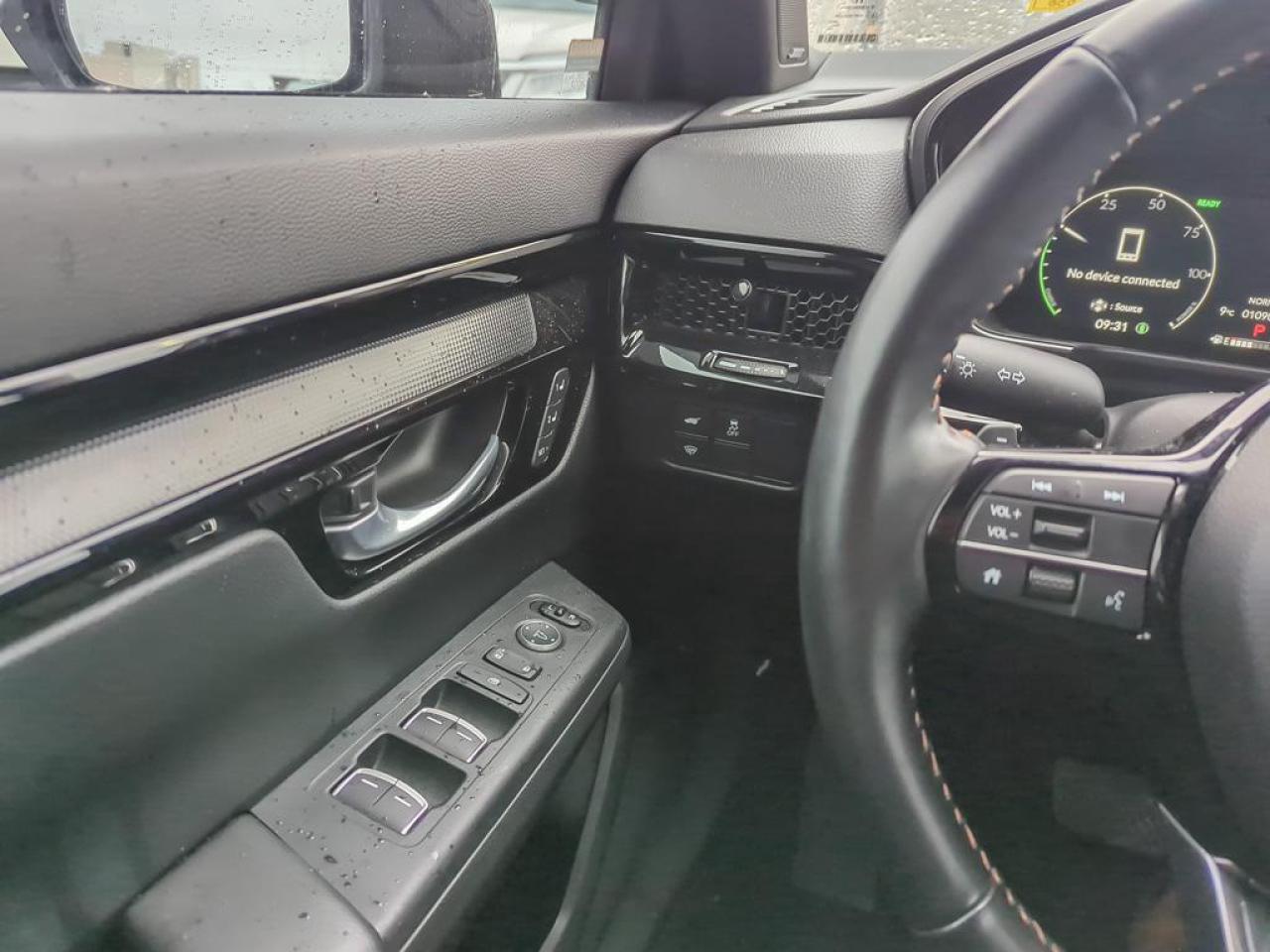 2025 Honda CR-V Hybrid Touring Photo