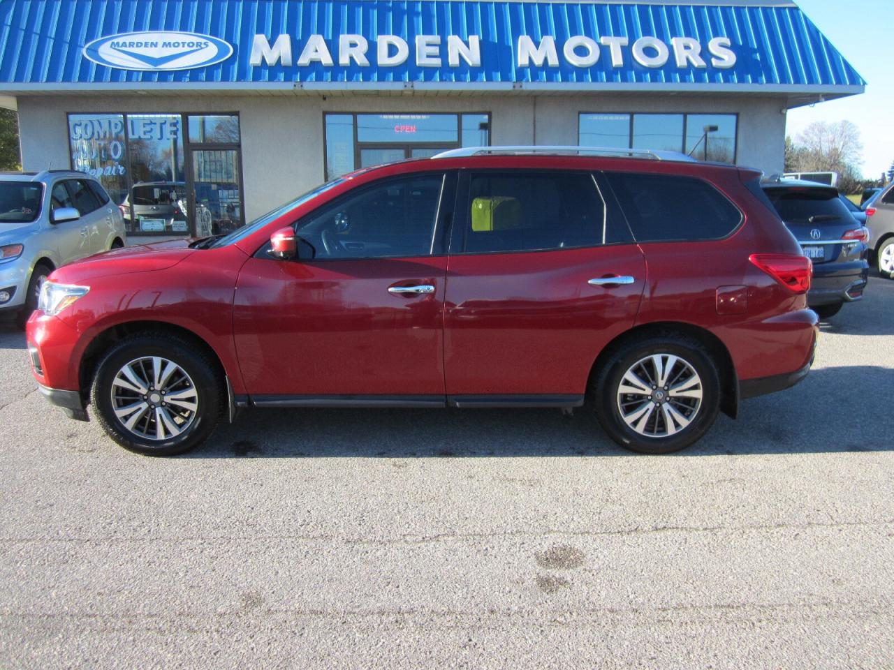 2017 Nissan Pathfinder 4WD 4dr SL LOADED NO ACCIDENTS Photo