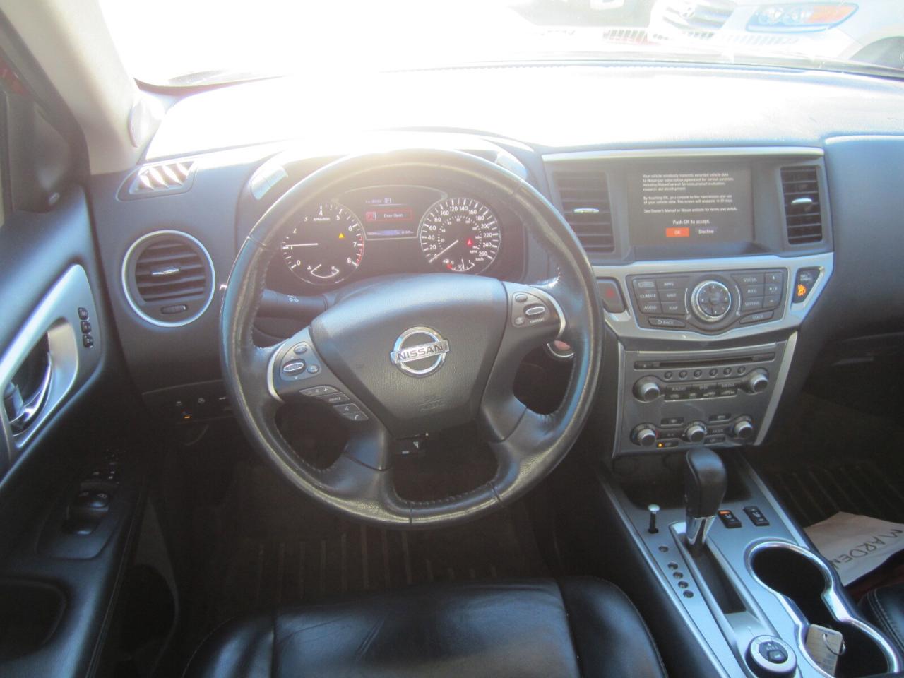 2017 Nissan Pathfinder 4WD 4dr SL LOADED NO ACCIDENTS Photo