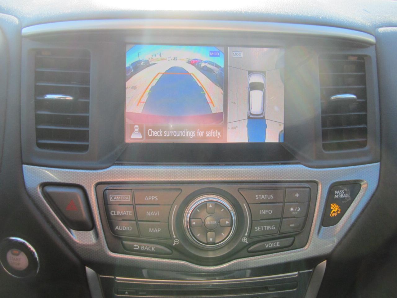 2017 Nissan Pathfinder 4WD 4dr SL LOADED NO ACCIDENTS Photo