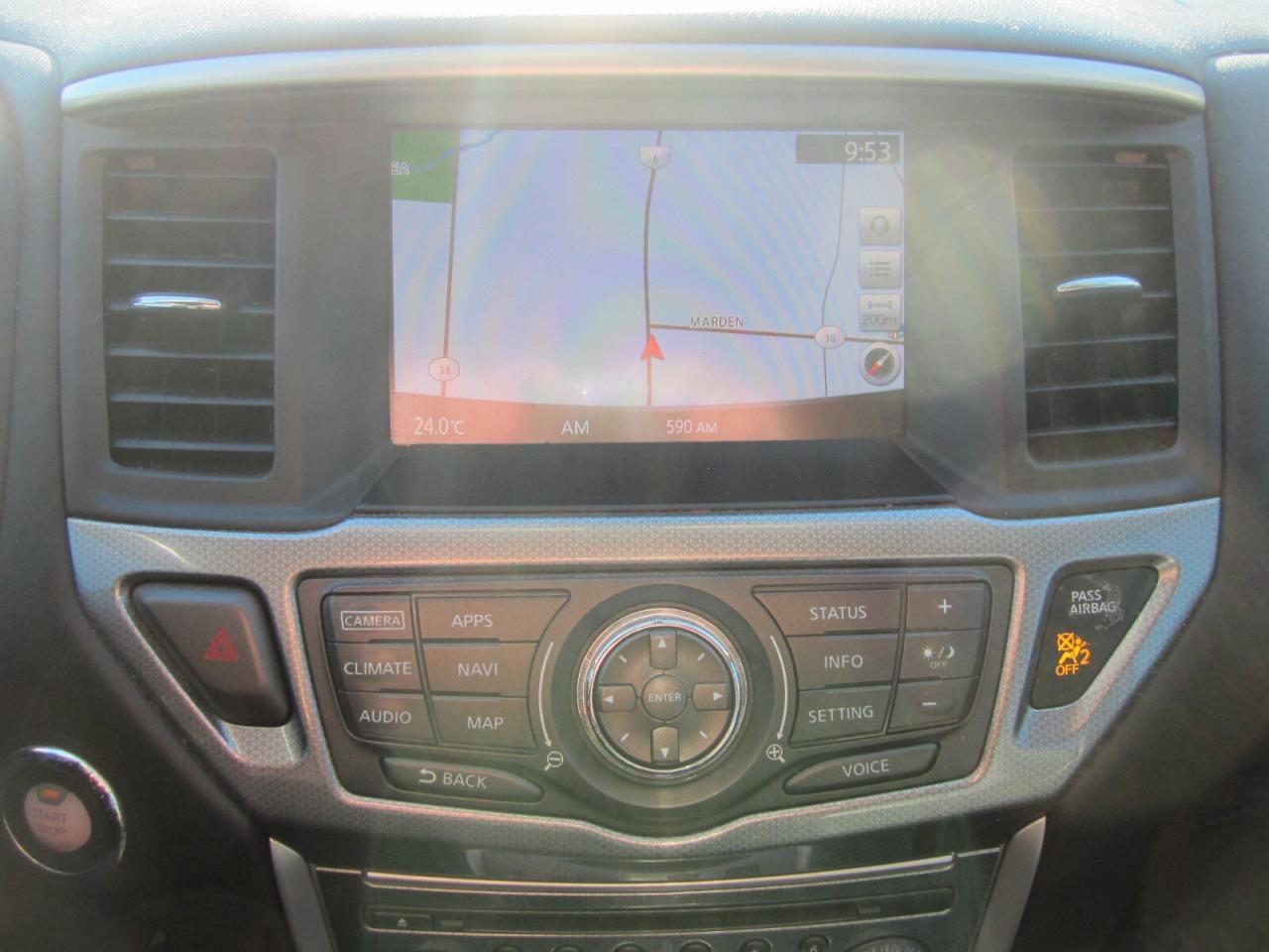 2017 Nissan Pathfinder 4WD 4dr SL LOADED NO ACCIDENTS Photo