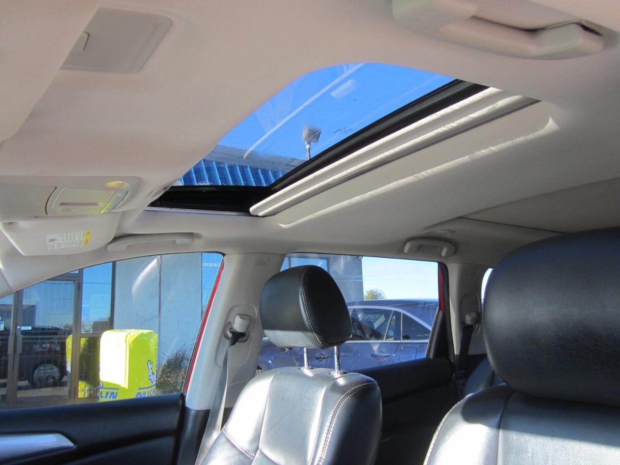 2017 Nissan Pathfinder 4WD 4dr SL LOADED NO ACCIDENTS Photo