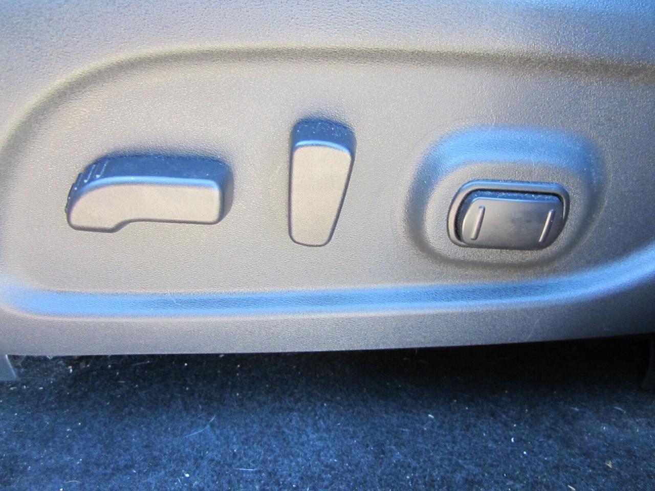 2017 Nissan Pathfinder 4WD 4dr SL LOADED NO ACCIDENTS Photo