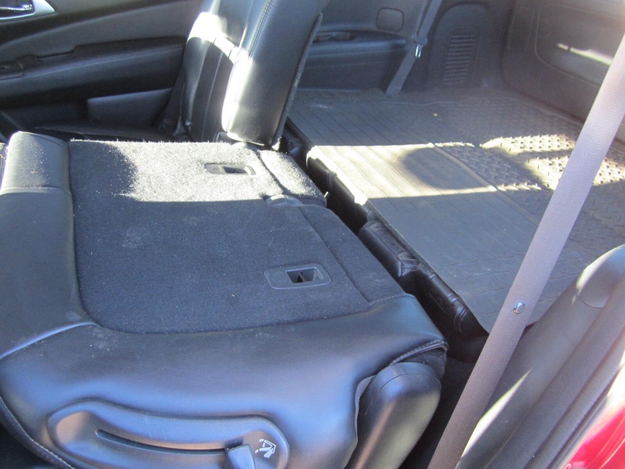 2017 Nissan Pathfinder 4WD 4dr SL LOADED NO ACCIDENTS Photo