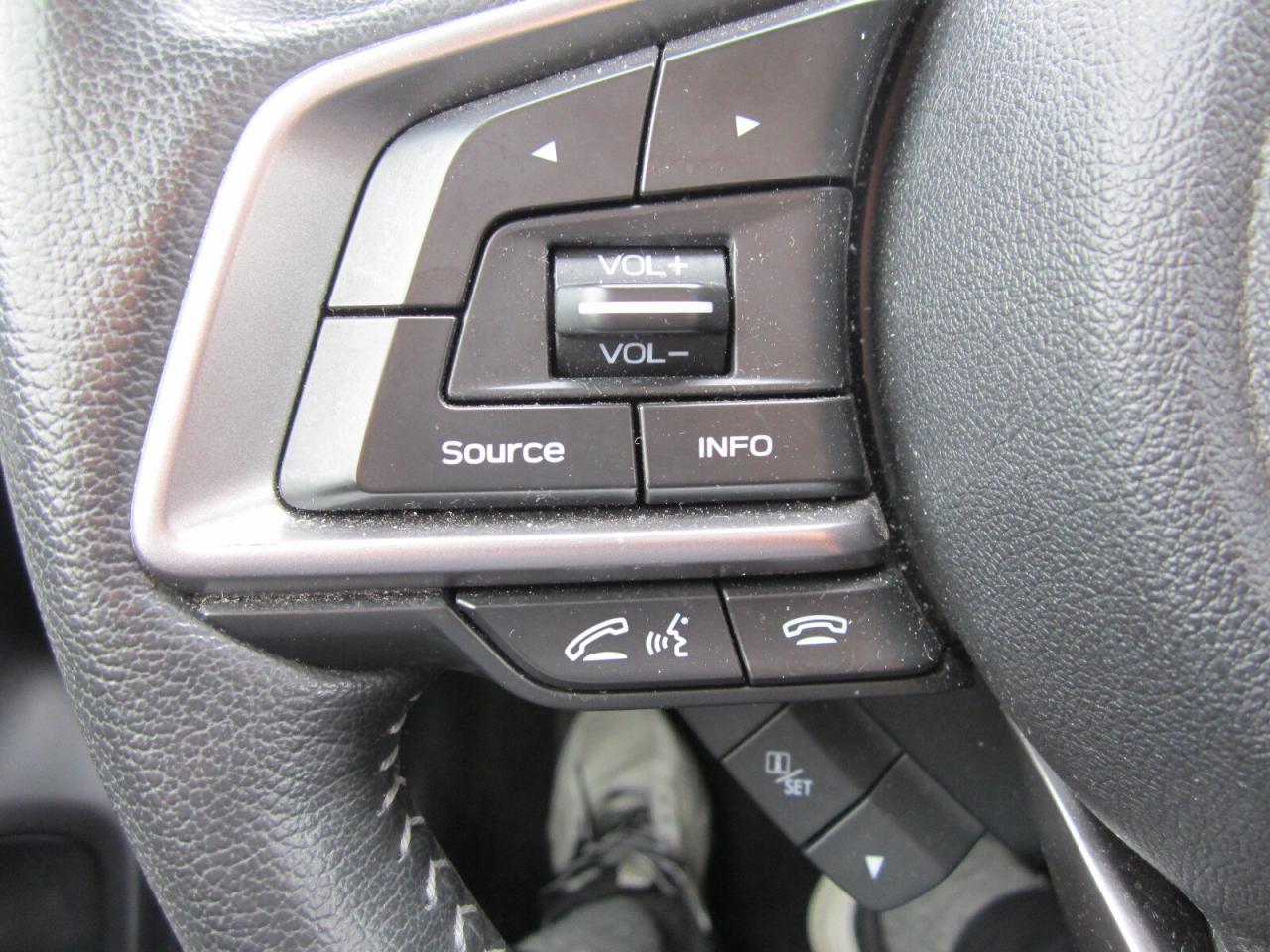 2020 Subaru Forester 2.5i Limited EyeSight ONE OWNER NO ACCIDENTS Photo