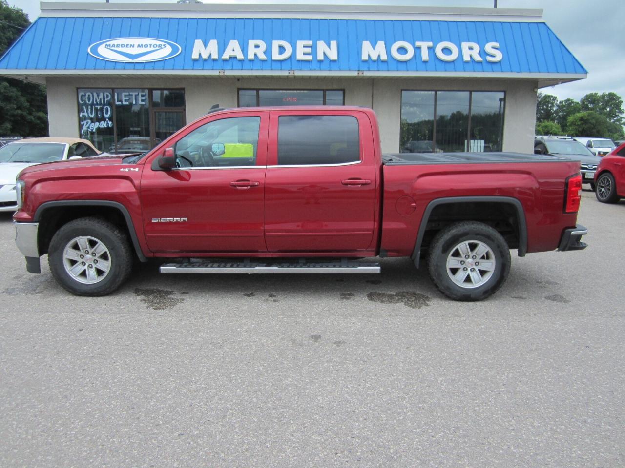 2018 GMC Sierra 1500 4WD Crew Cab 153.0  SLE ONE OWNER NO ACCIDENTS Photo2