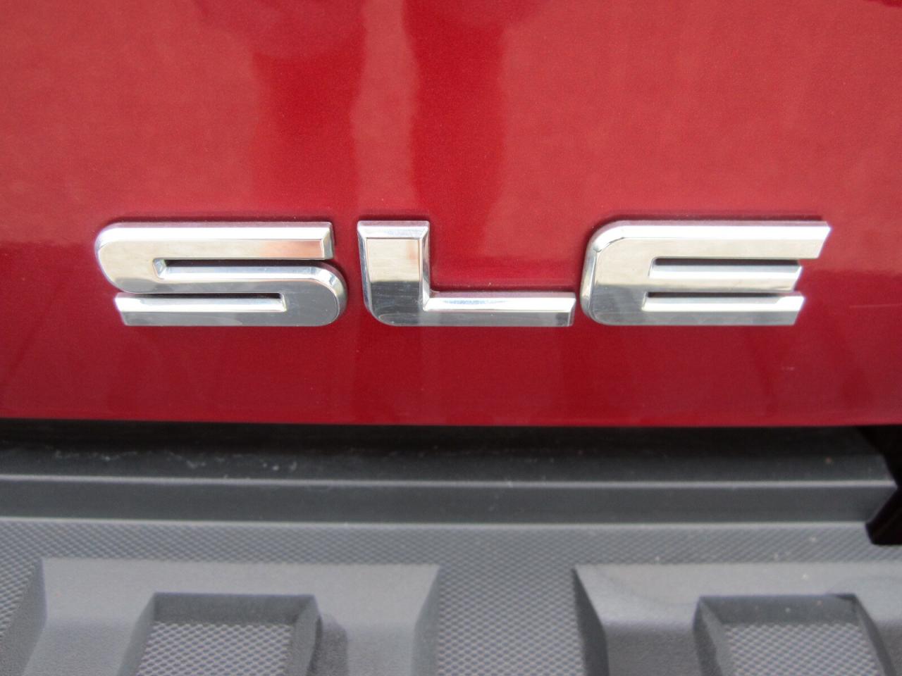 2018 GMC Sierra 1500 4WD Crew Cab 153.0  SLE ONE OWNER NO ACCIDENTS Photo