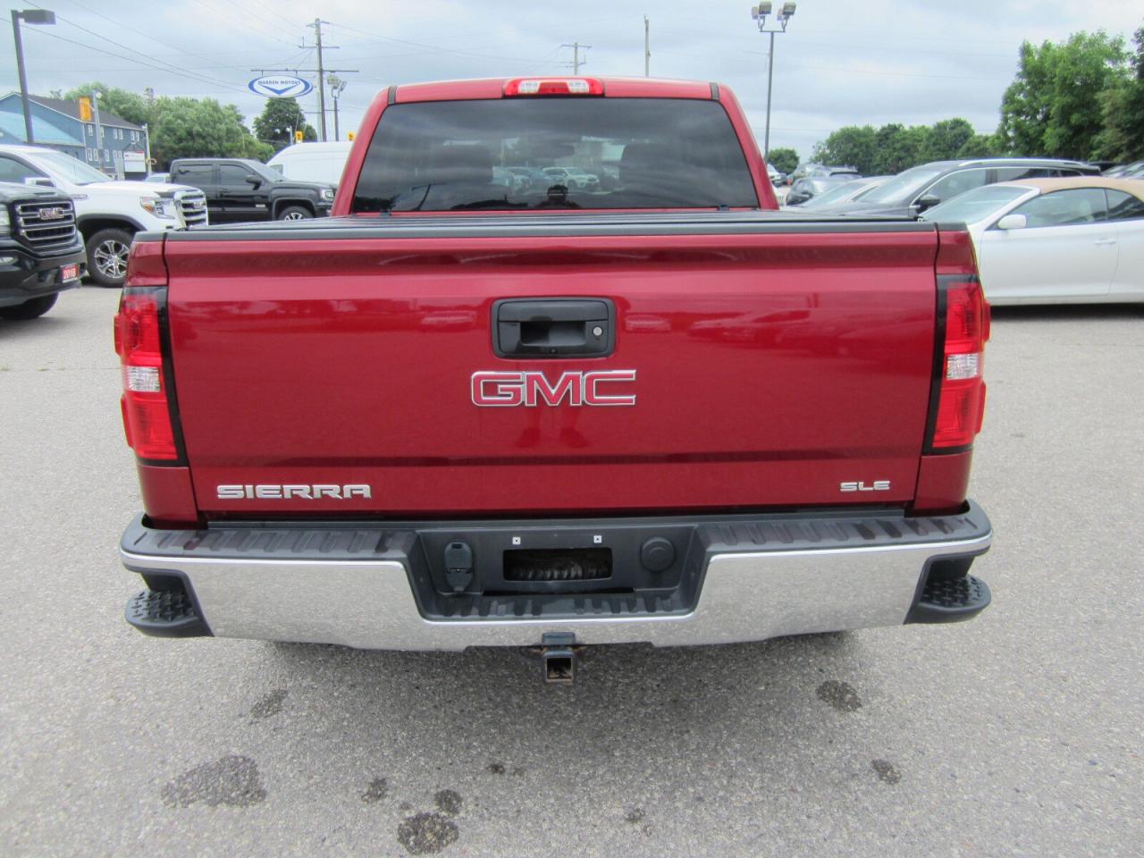 2018 GMC Sierra 1500 4WD Crew Cab 153.0  SLE ONE OWNER NO ACCIDENTS Photo