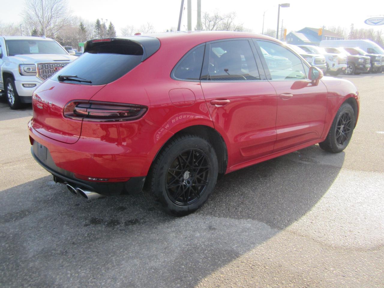 2018 Porsche Macan Sport Edition AWD LOCAL TRADE NO ACCIDENTS Photo