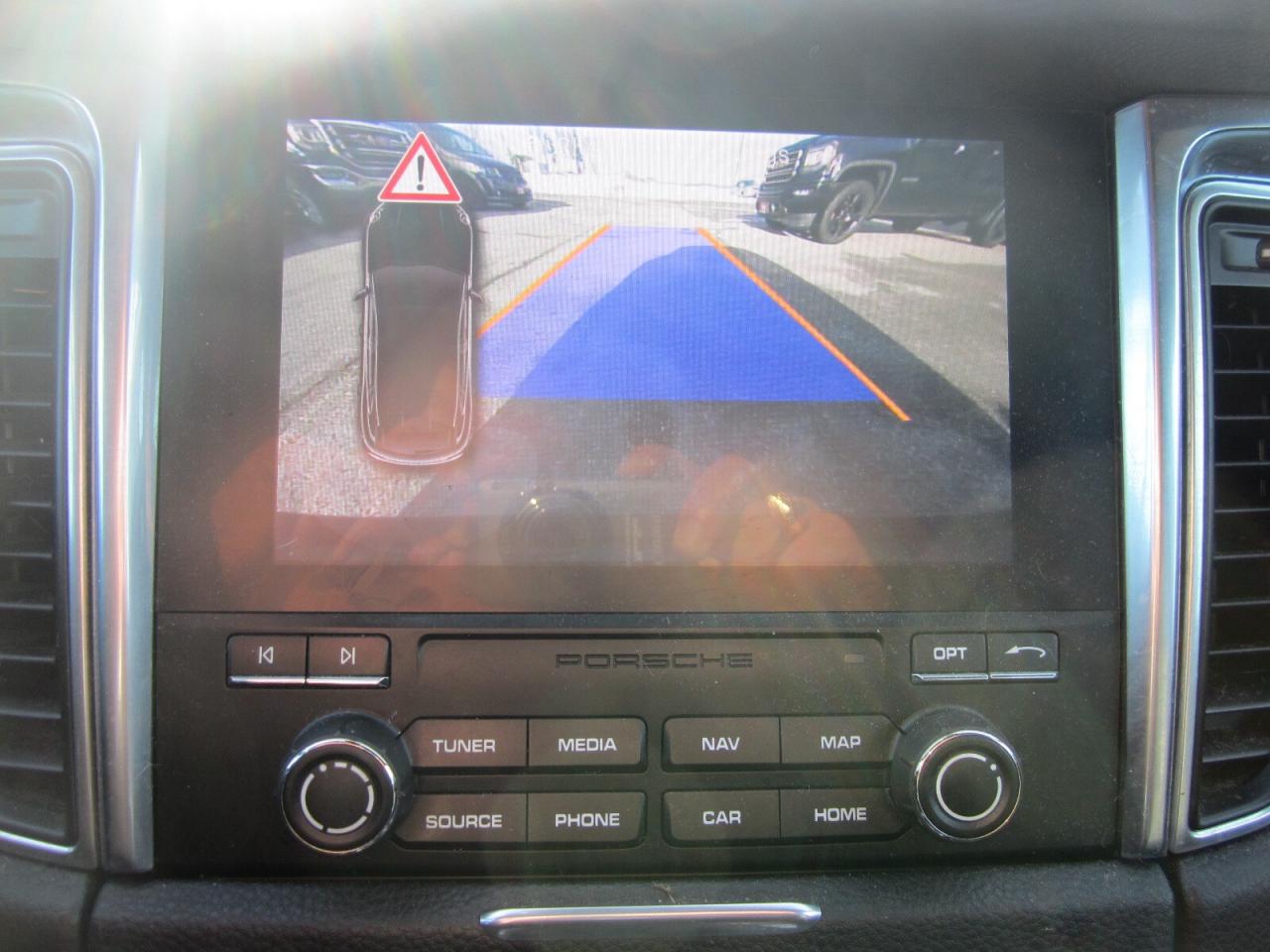 2018 Porsche Macan Sport Edition AWD LOCAL TRADE NO ACCIDENTS Photo