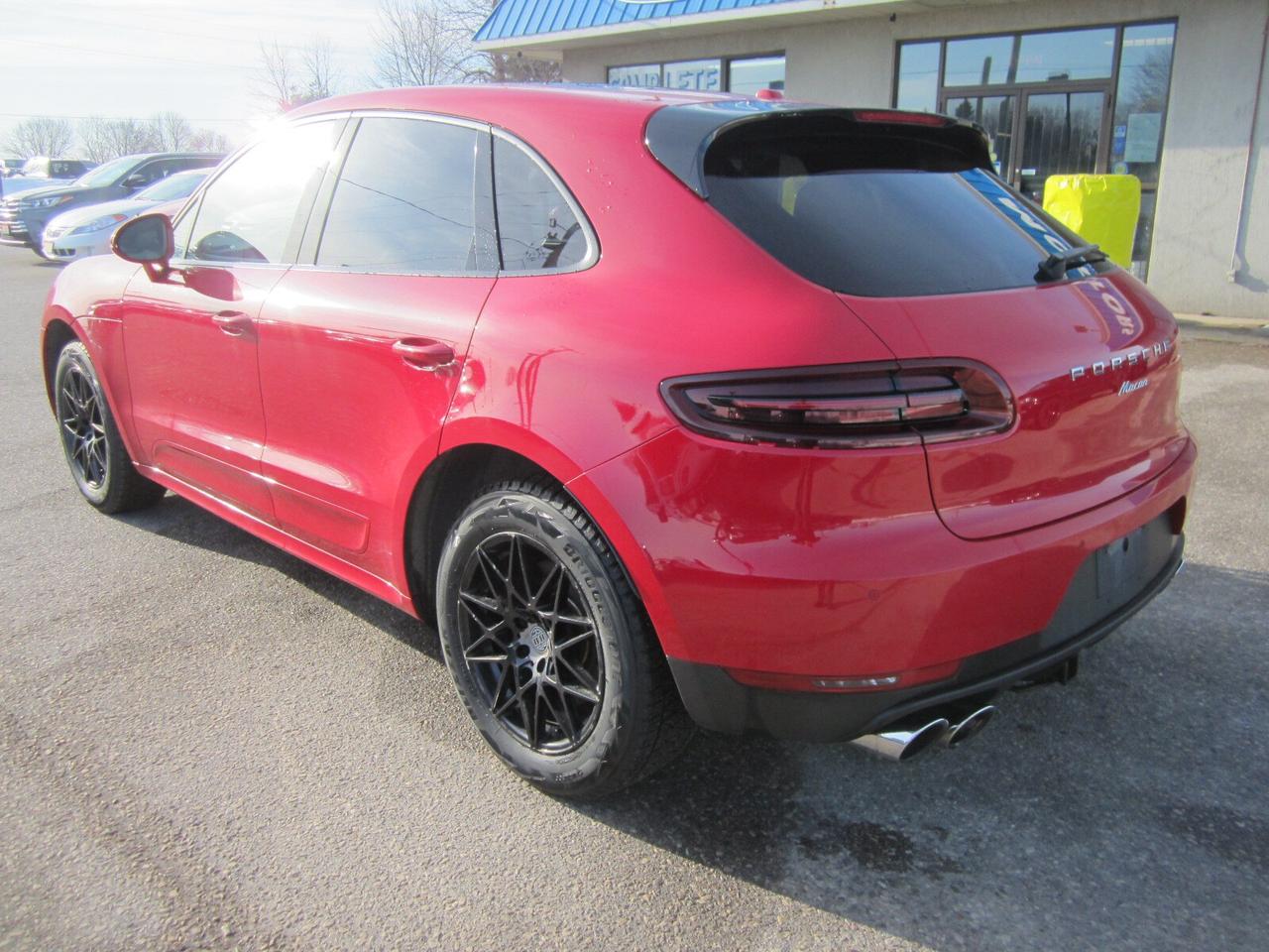 2018 Porsche Macan Sport Edition AWD LOCAL TRADE NO ACCIDENTS Photo