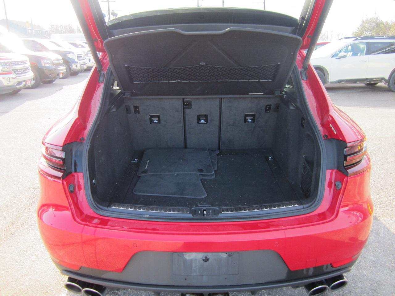 2018 Porsche Macan Sport Edition AWD LOCAL TRADE NO ACCIDENTS Photo