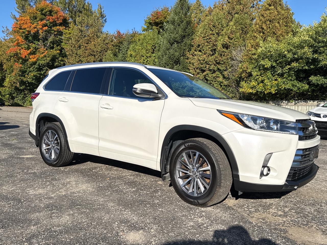 2018 Toyota Highlander XLE, BSM, Nav, Back Up Cam, Bluetooth Photo