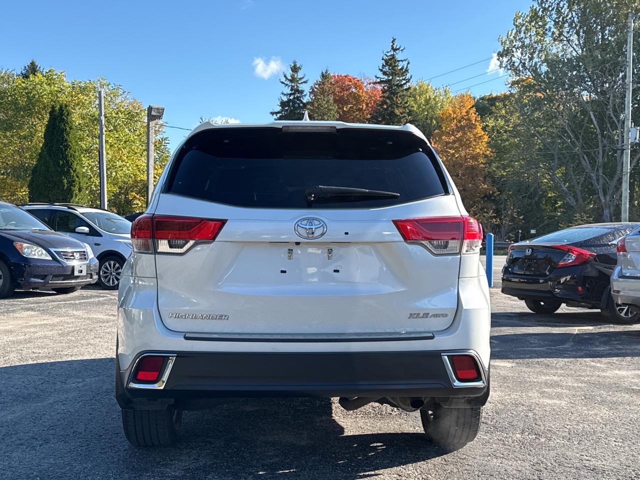 2018 Toyota Highlander XLE, BSM, Nav, Back Up Cam, Bluetooth Photo