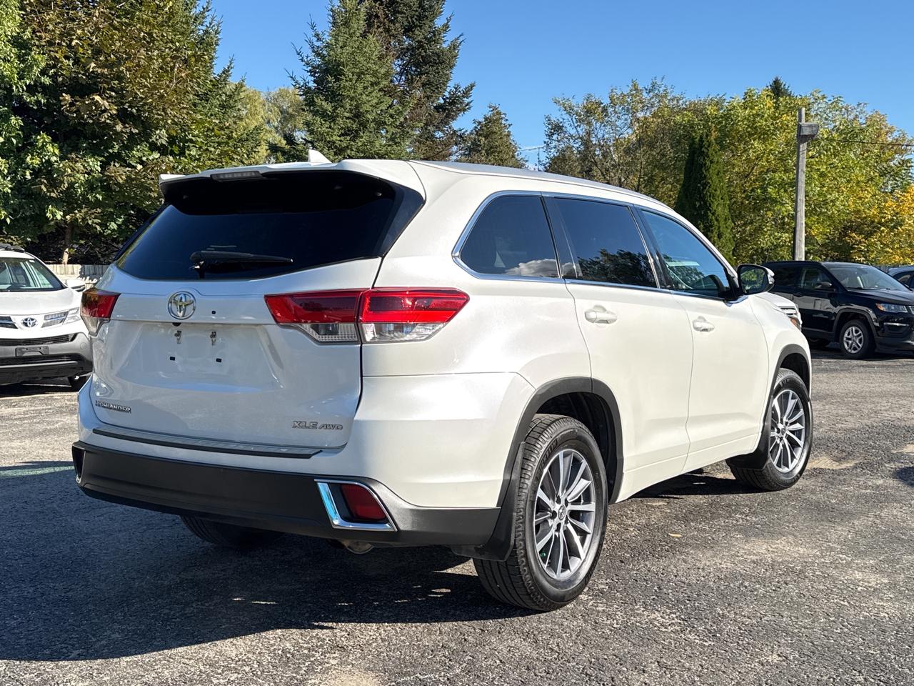 2018 Toyota Highlander XLE, BSM, Nav, Back Up Cam, Bluetooth Photo