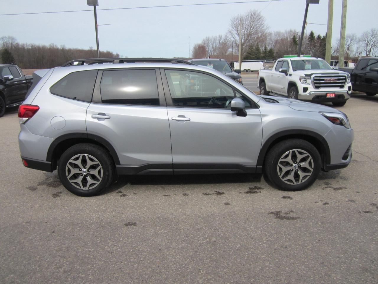 2022 Subaru Forester Touring Pano Roof One Owner No Accidents Photo