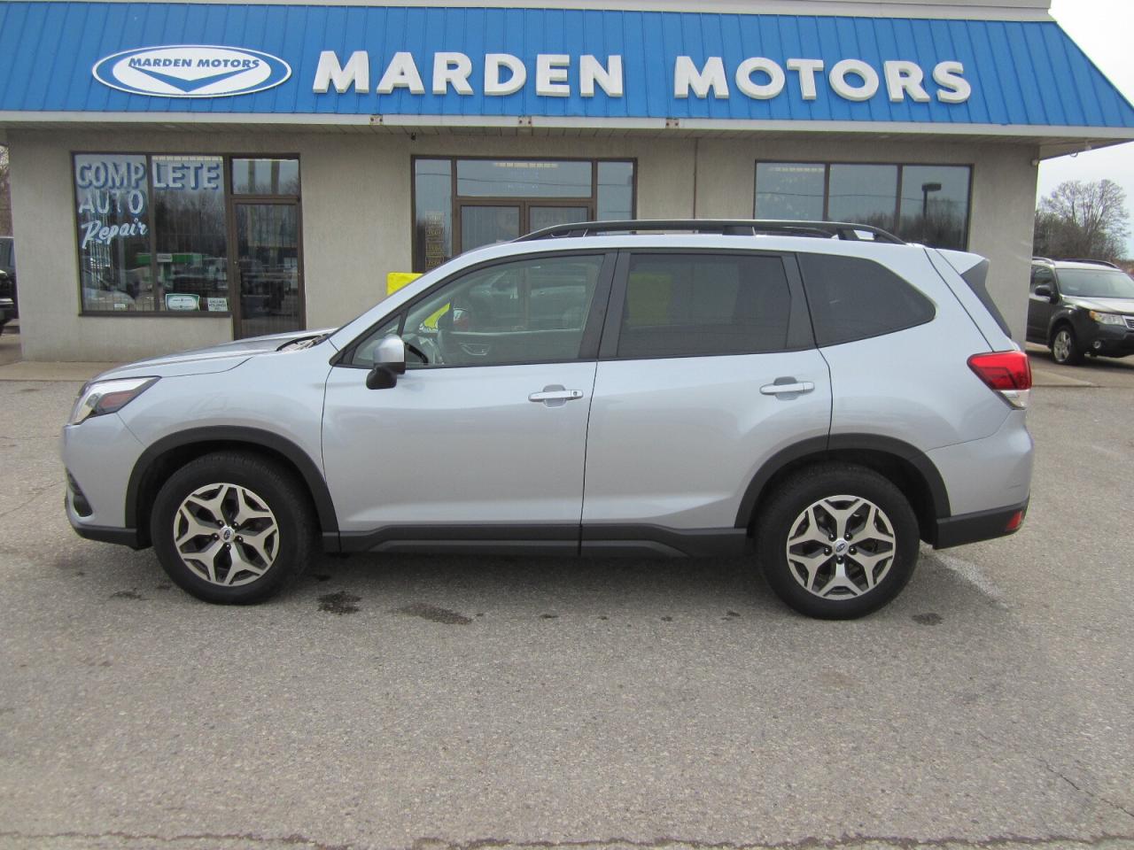 2022 Subaru Forester Touring Pano Roof One Owner No Accidents Photo