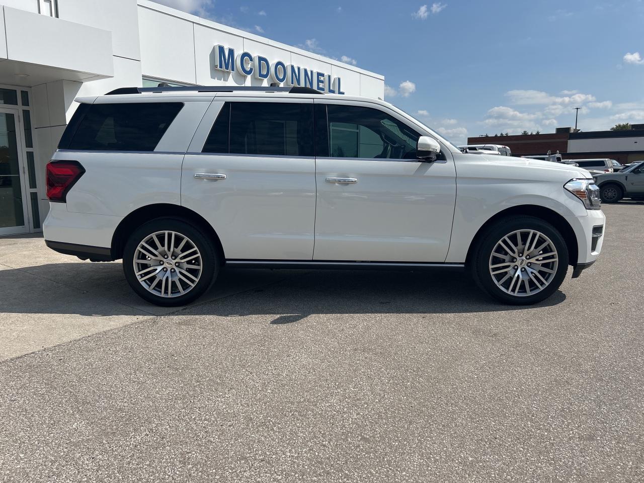 2022 Ford Expedition Limited **JUST REDUCED** Photo2