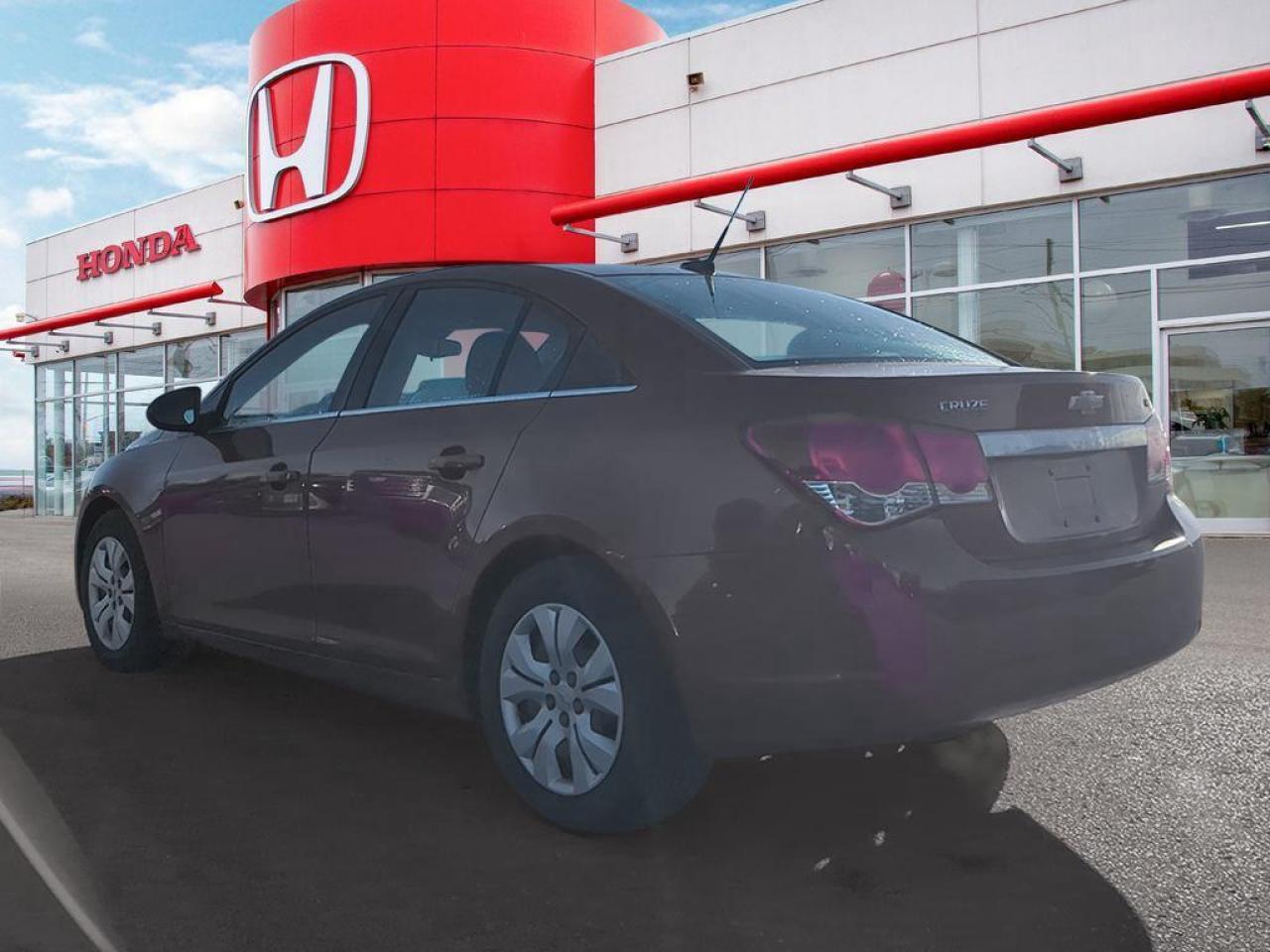 2012 Chevrolet Cruze LT Turbo Photo