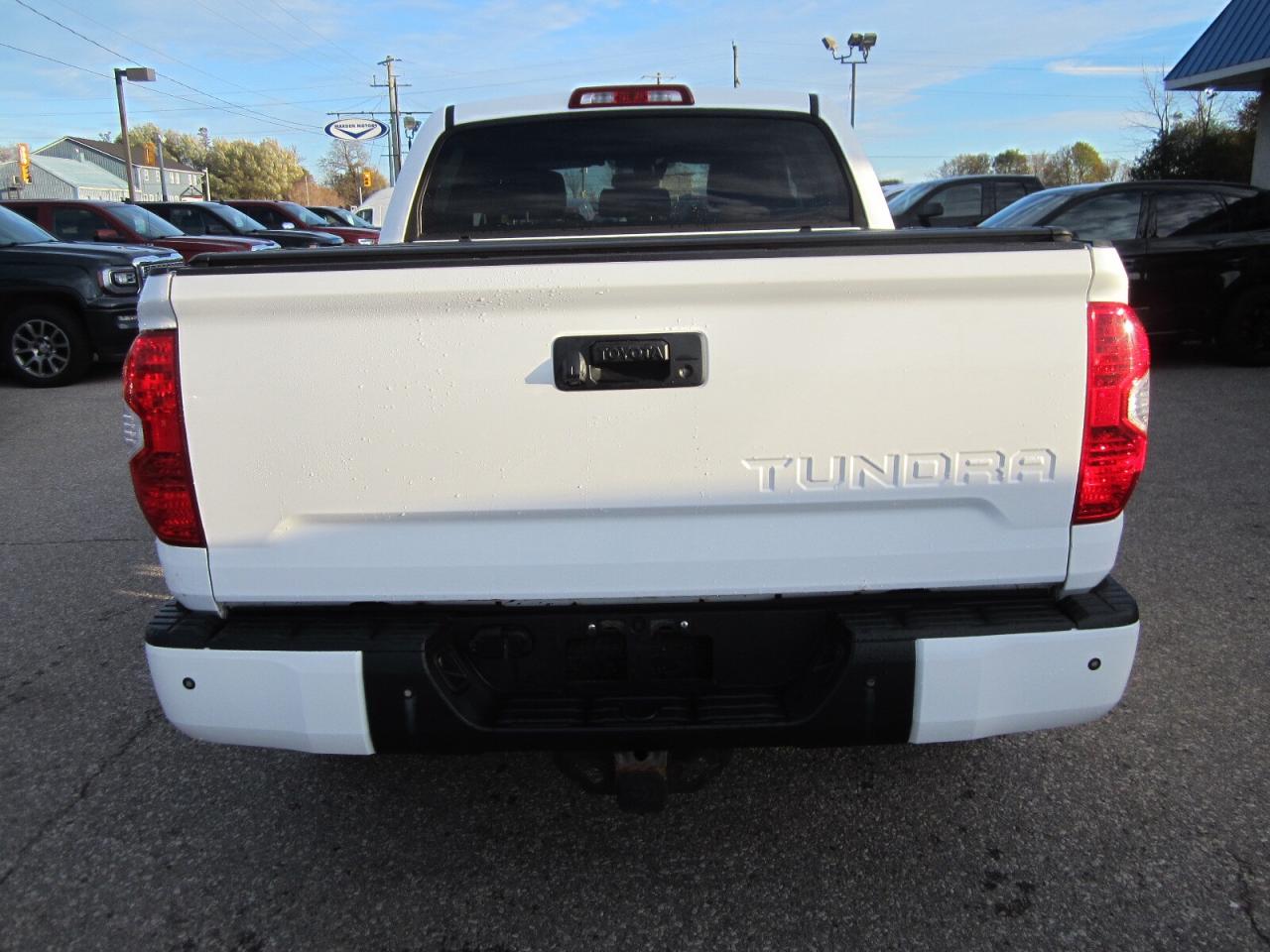 2018 Toyota Tundra 4x4 Crewmax SR5 Plus 5.7L ONE OWNER NO ACCIDENTS Photo