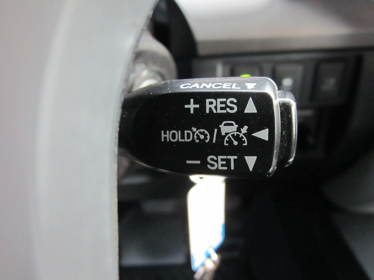 2018 Toyota Tundra 4x4 Crewmax SR5 Plus 5.7L ONE OWNER NO ACCIDENTS Photo