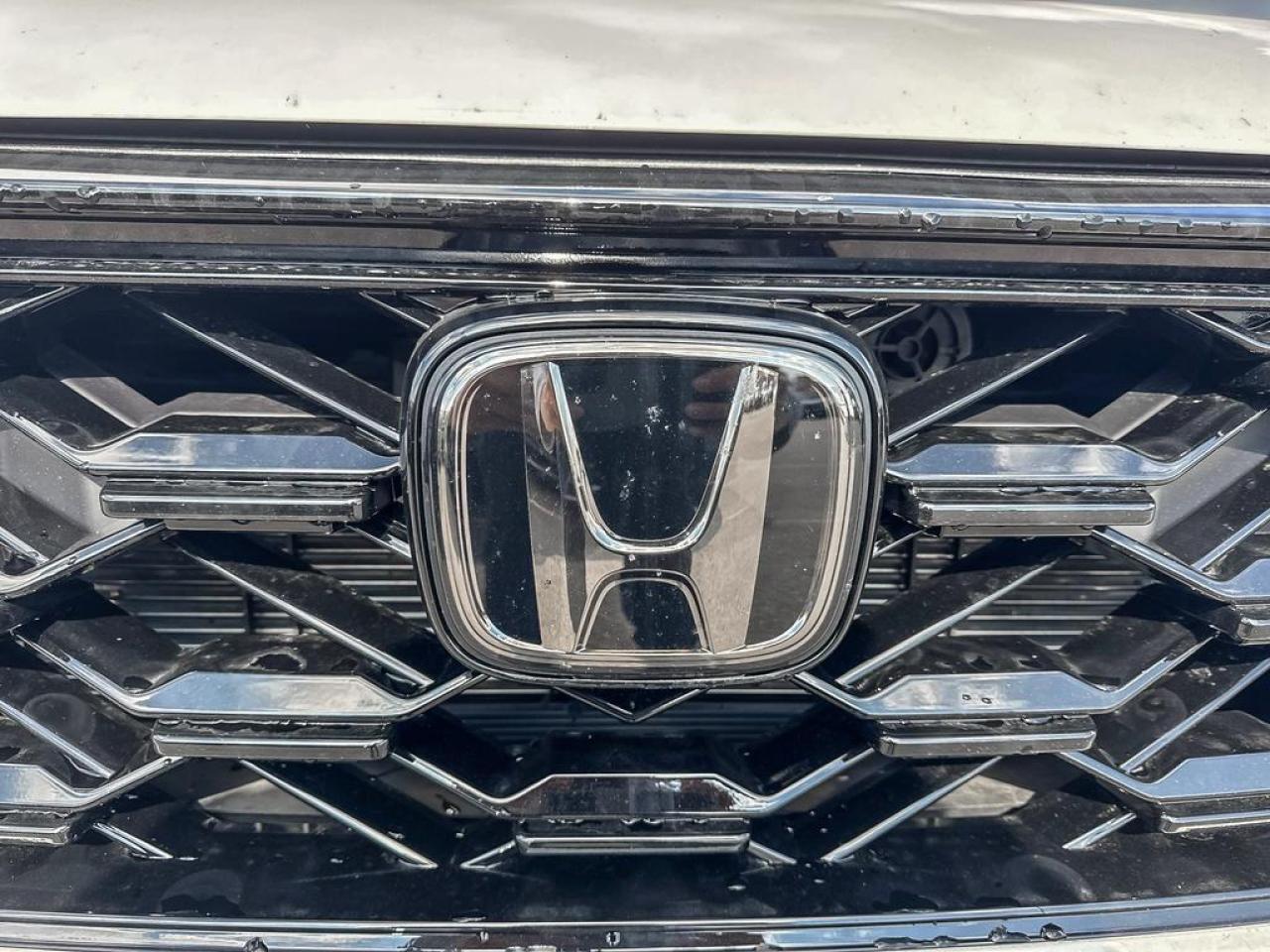 2025 Honda CR-V Hybrid Touring Photo