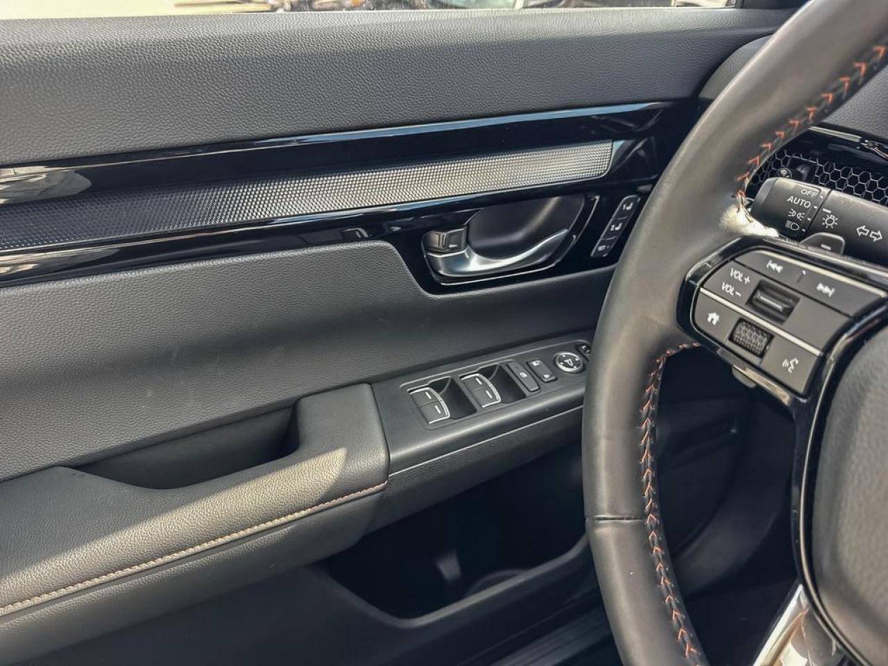 2025 Honda CR-V Hybrid Touring Photo