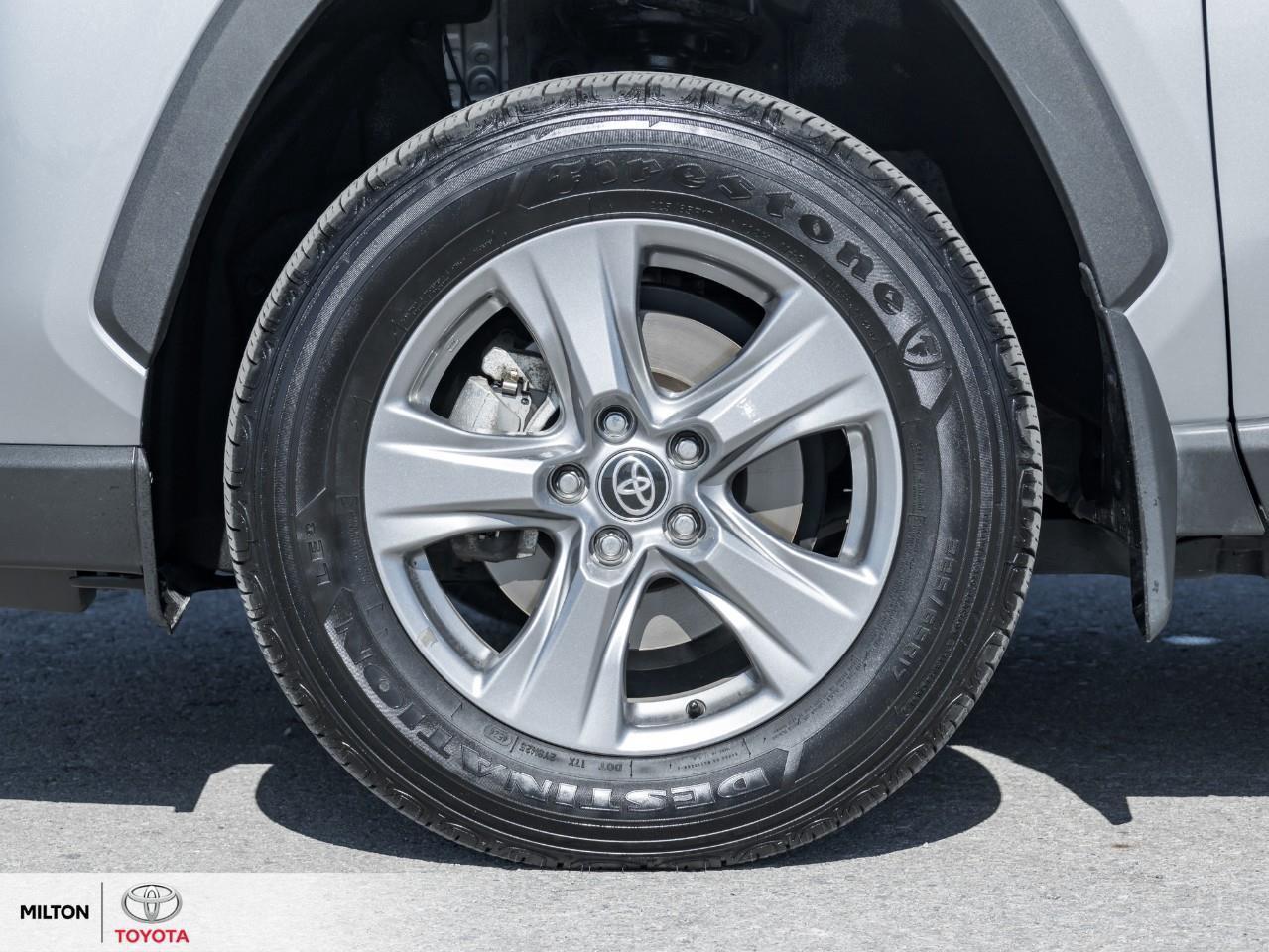 2025 Toyota RAV4 Hybrid HEATED SEATS BLIND SPOT ONE OWNER TCUV LE Photo