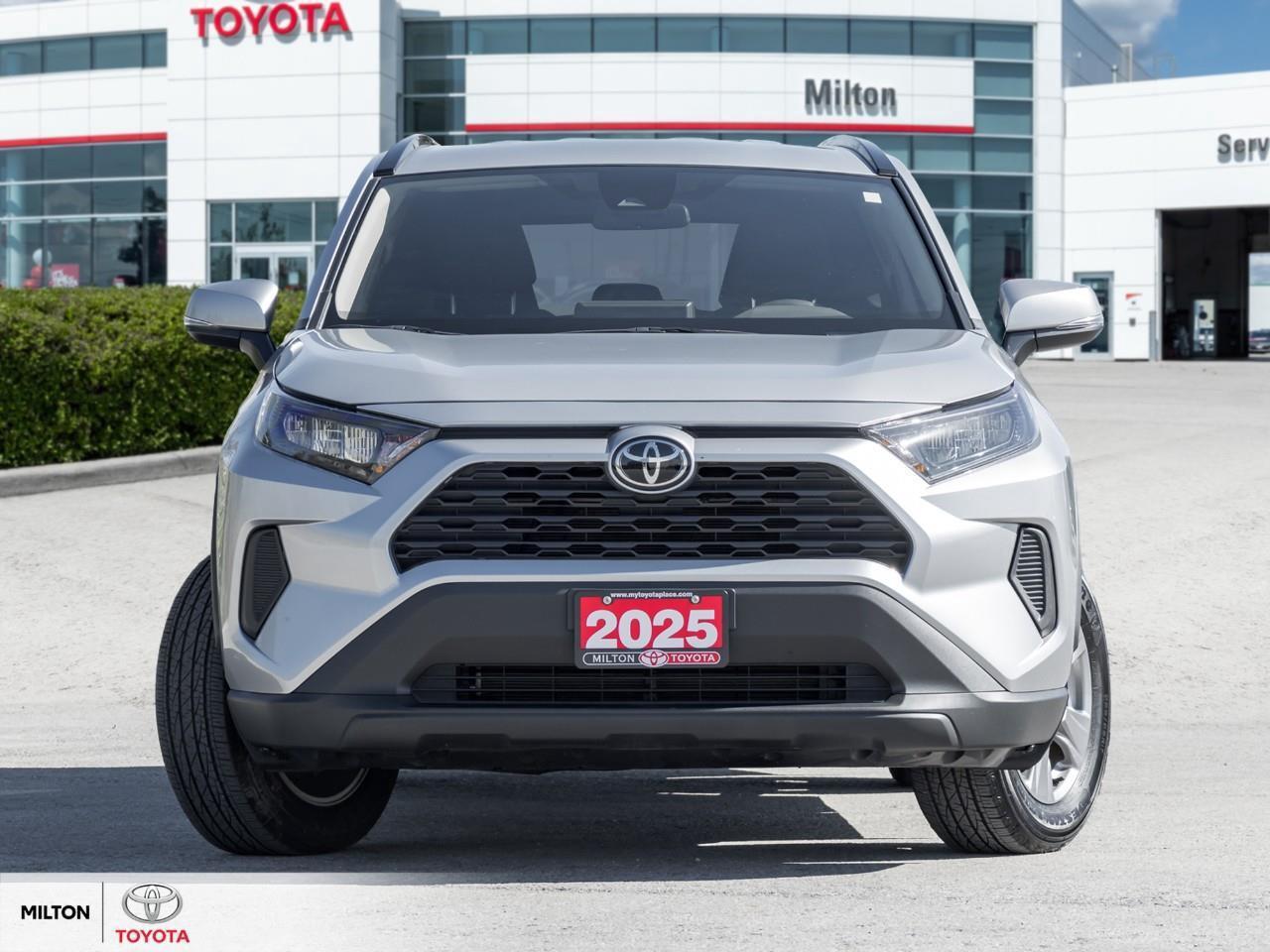 2025 Toyota RAV4 Hybrid HEATED SEATS BLIND SPOT ONE OWNER TCUV LE Photo