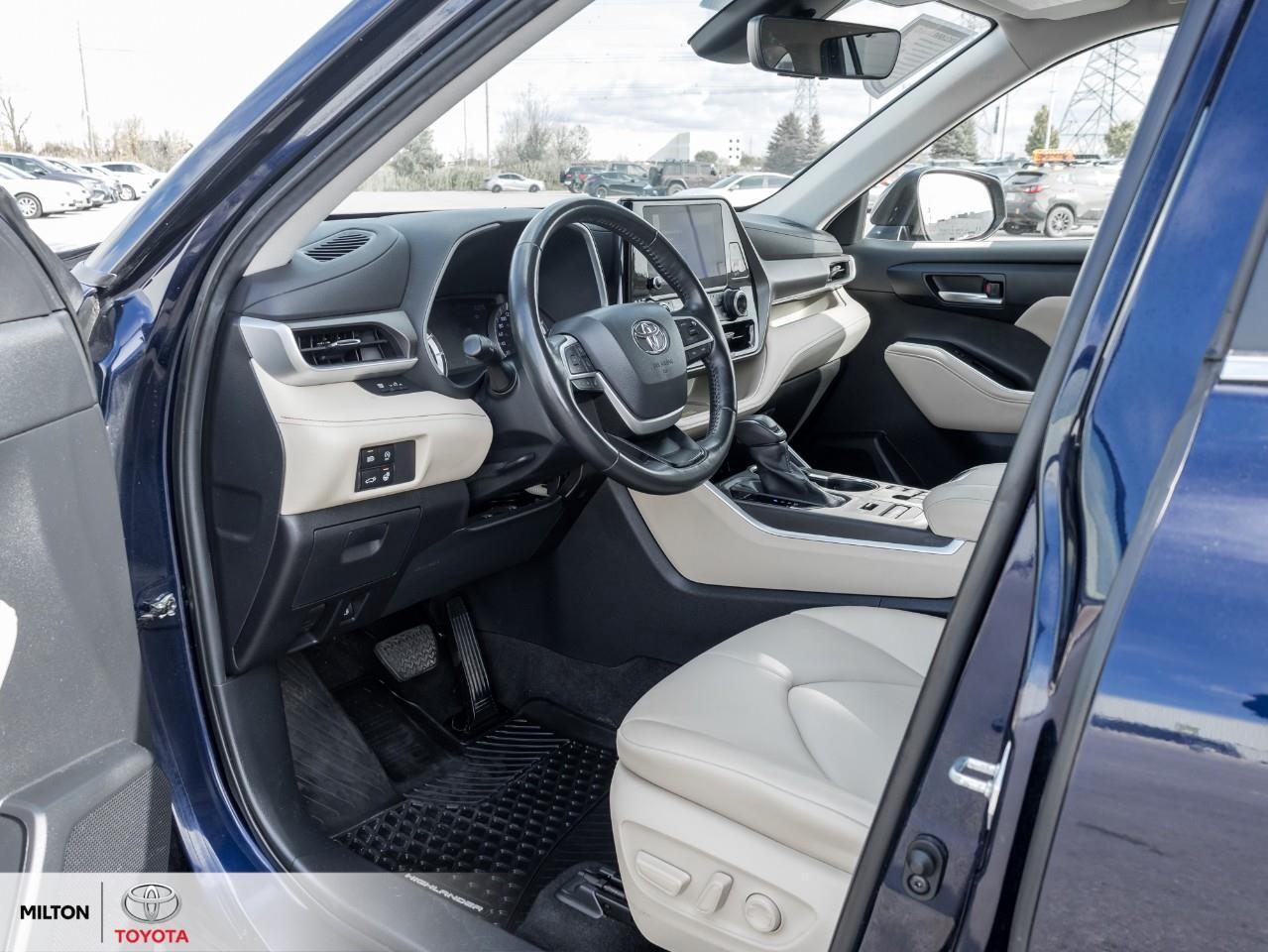 2023 Toyota Highlander LEATHER SUNROOF BLIND SPOT 8 PASSENGER XLE Photo