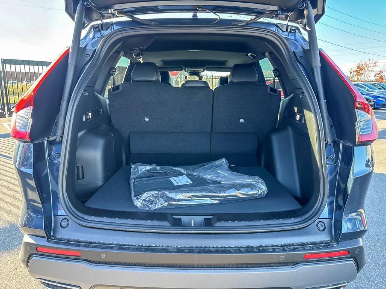 2025 Honda CR-V Hybrid Touring Photo