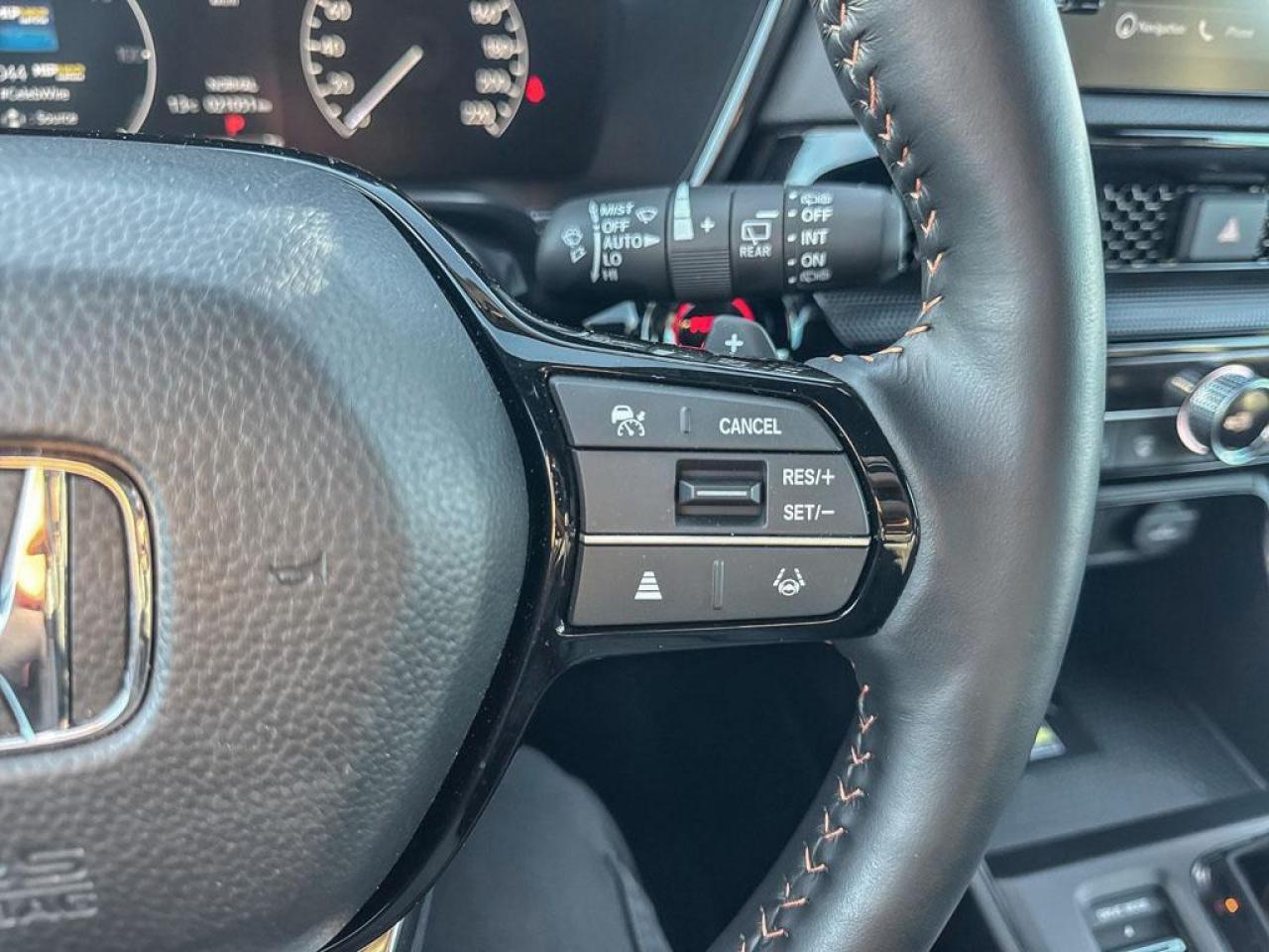 2025 Honda CR-V Hybrid Touring Photo