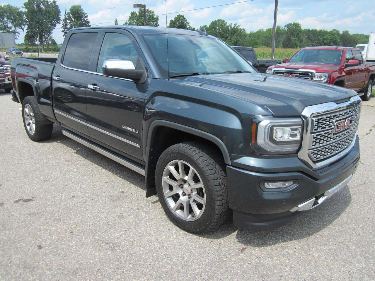 2018 GMC Sierra 1500 Denali 5.3L NO ACCIDENTS! 1 PRICE ONLY! NO FEES! Photo
