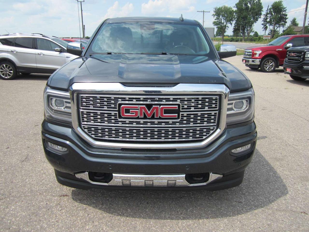 2018 GMC Sierra 1500 Denali 5.3L NO ACCIDENTS! 1 PRICE ONLY! NO FEES! Photo3