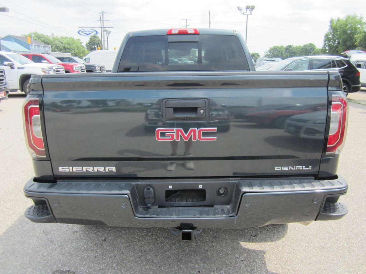 2018 GMC Sierra 1500 Denali 5.3L NO ACCIDENTS! 1 PRICE ONLY! NO FEES! Photo