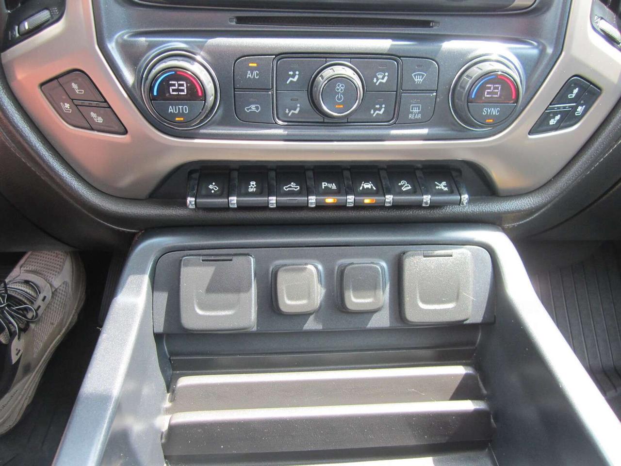2018 GMC Sierra 1500 Denali 5.3L NO ACCIDENTS! 1 PRICE ONLY! NO FEES! Photo