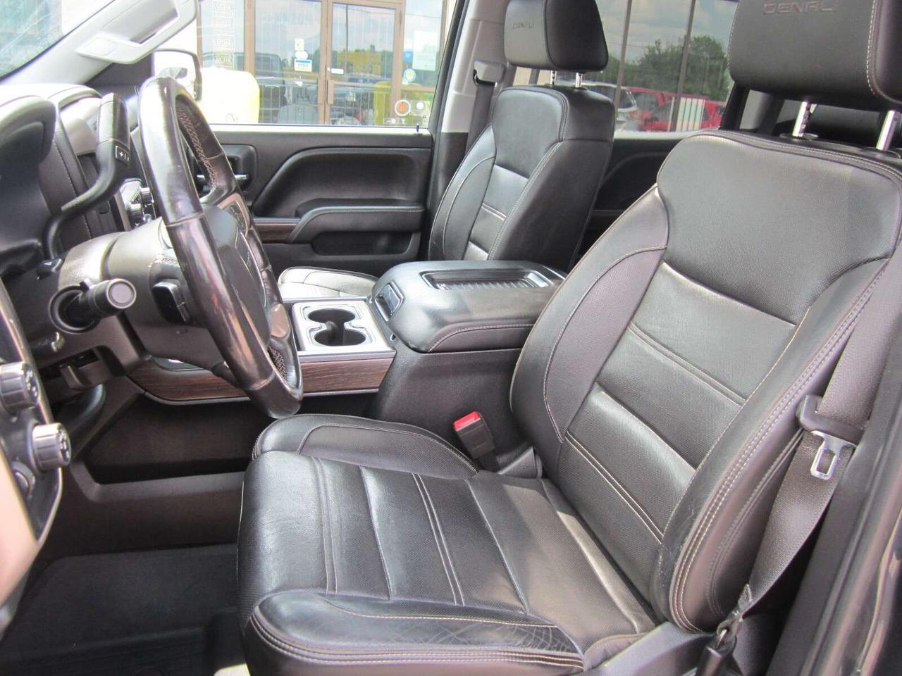 2018 GMC Sierra 1500 Denali 5.3L NO ACCIDENTS! 1 PRICE ONLY! NO FEES! Photo