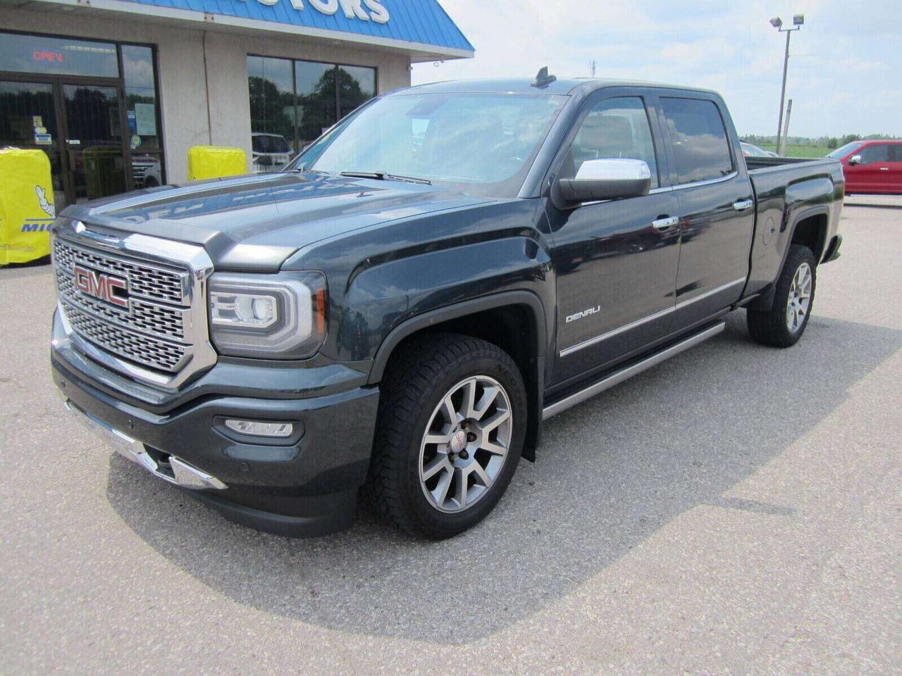 2018 GMC Sierra 1500 Denali 5.3L NO ACCIDENTS! 1 PRICE ONLY! NO FEES! Photo