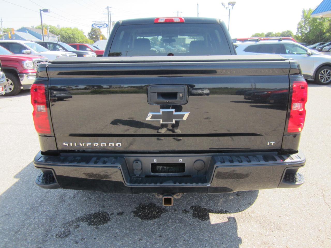 2018 Chevrolet Silverado 1500 4WD Crew 153.0 2LT ONE OWNER NO ACCIDENTS Photo