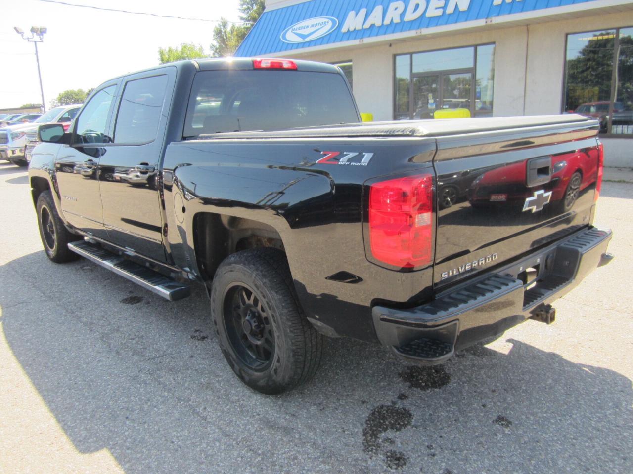 2018 Chevrolet Silverado 1500 4WD Crew 153.0 2LT ONE OWNER NO ACCIDENTS Photo