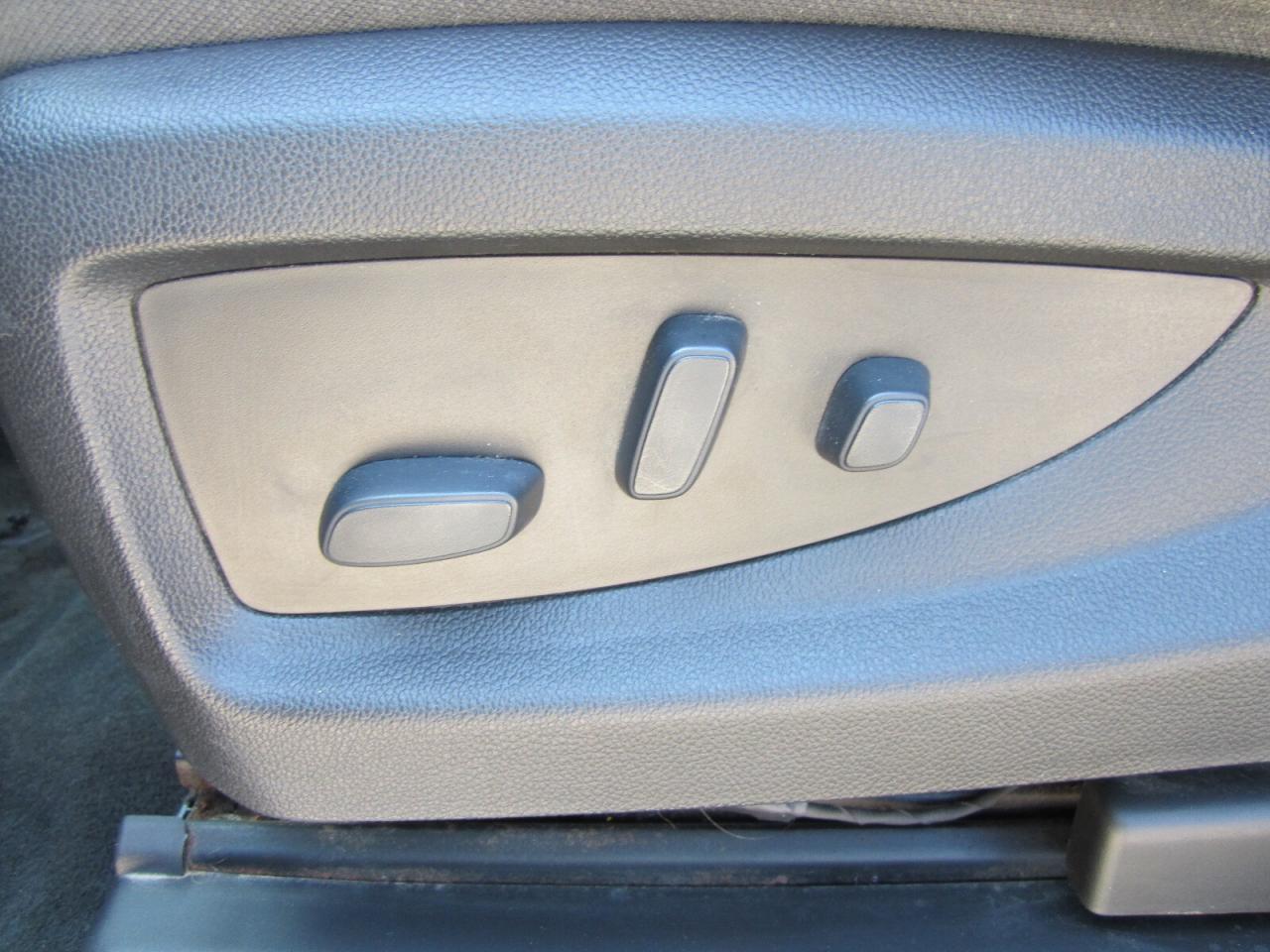 2018 Chevrolet Silverado 1500 4WD Crew 153.0 2LT ONE OWNER NO ACCIDENTS Photo