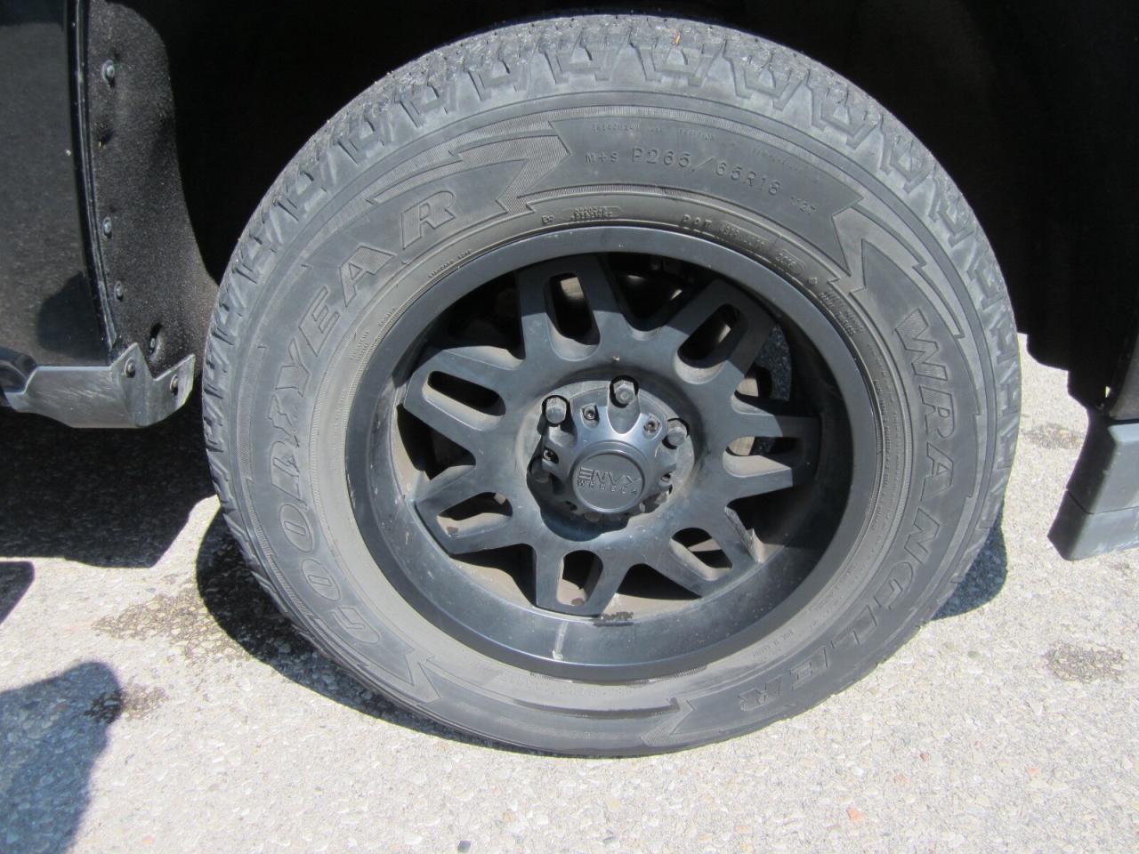 2018 Chevrolet Silverado 1500 4WD Crew 153.0 2LT ONE OWNER NO ACCIDENTS Photo