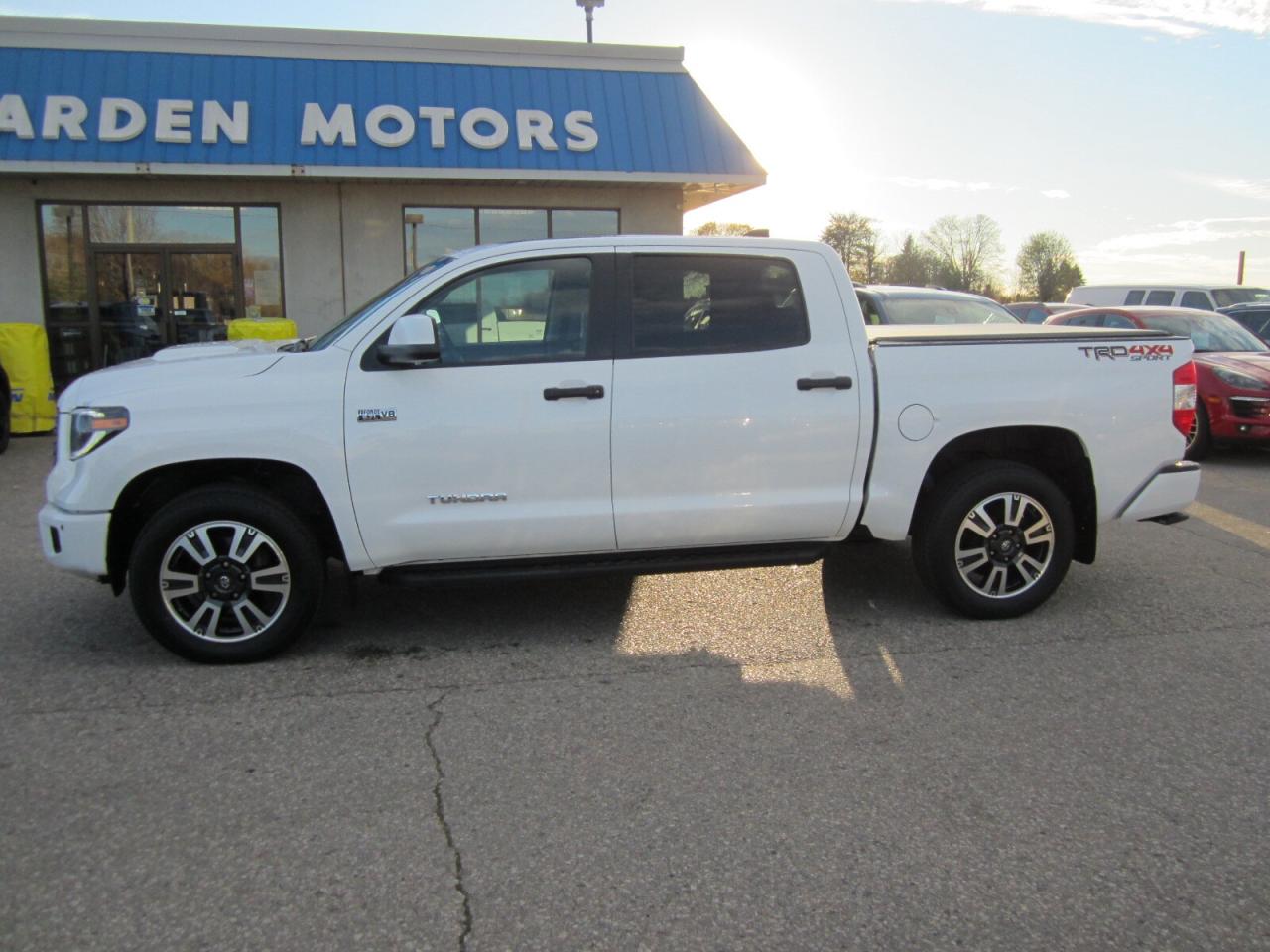 2020 Toyota Tundra TRD SPORT LEATHER NAV SUNROOF 1 OWNER NO ACCIDENTS Photo2