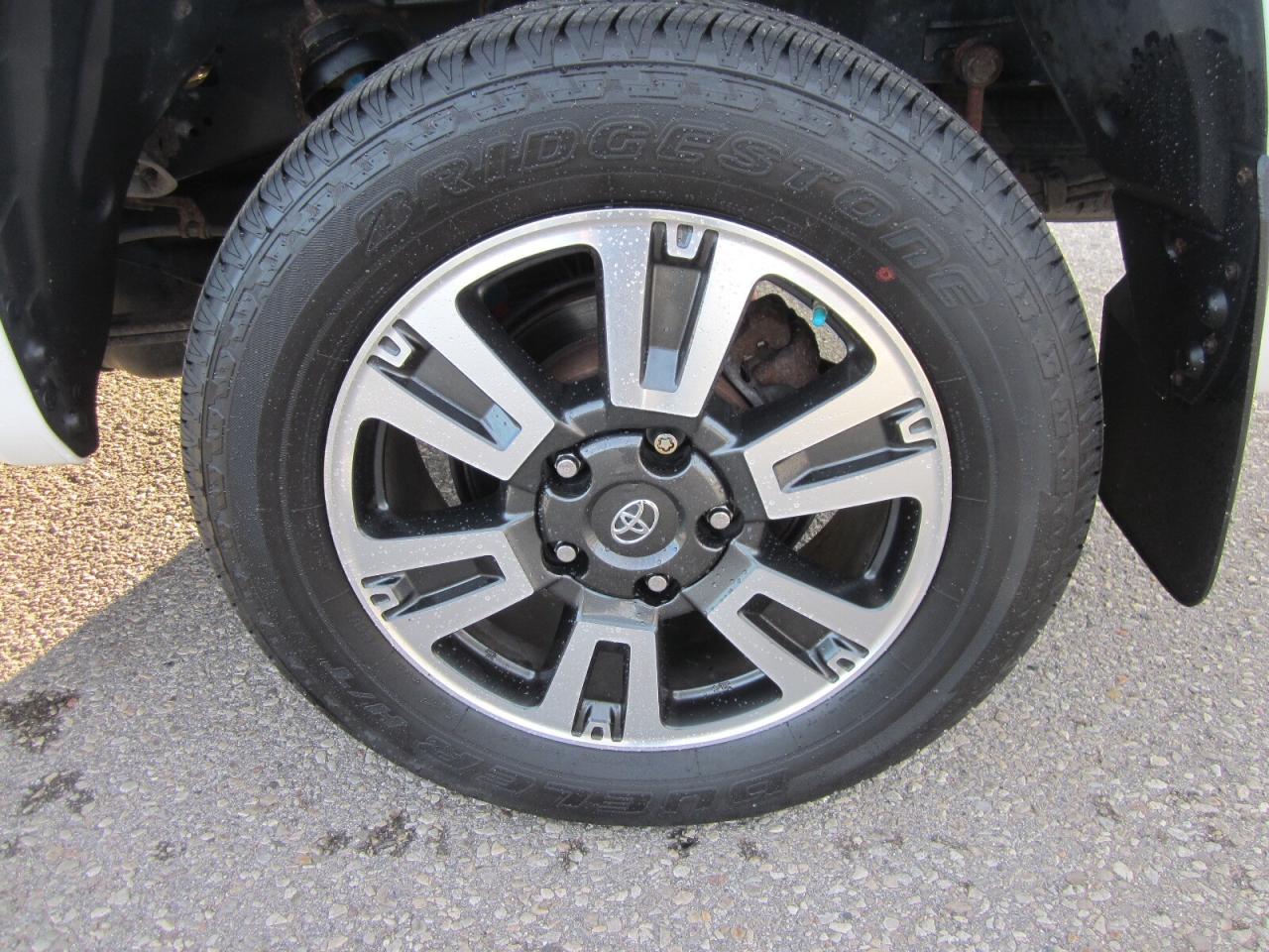 2020 Toyota Tundra TRD SPORT LEATHER NAV SUNROOF 1 OWNER NO ACCIDENTS Photo